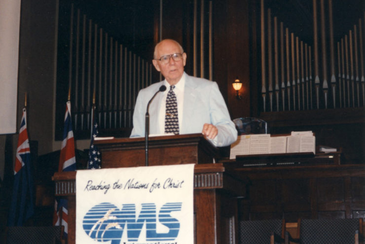 Dr. Dennis Kinlaw speaking in chapel