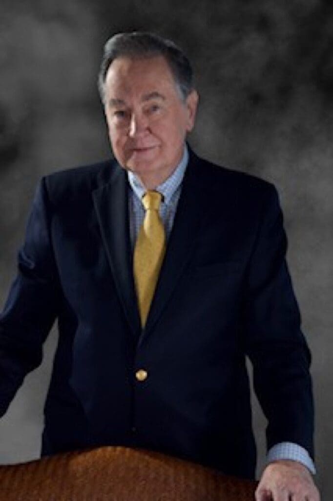 Headshot of Cal Thomas